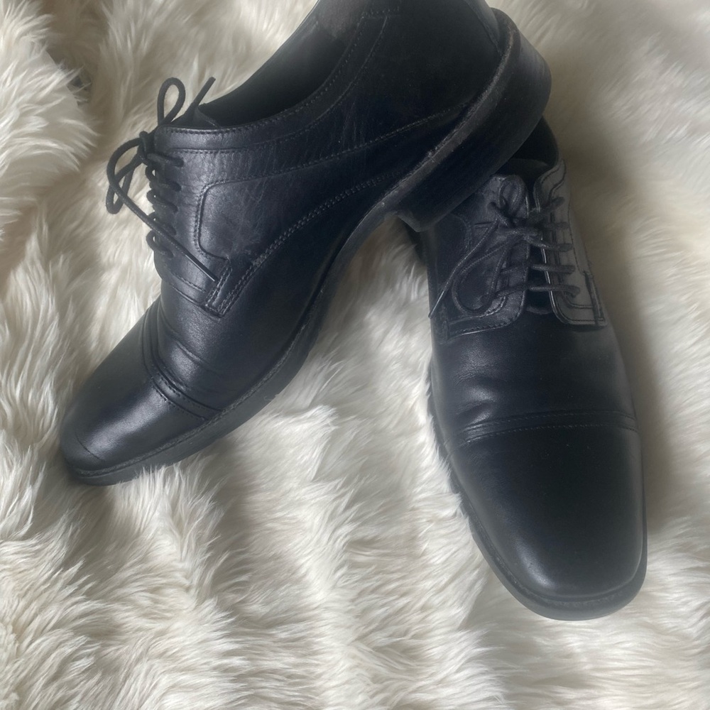 Johnston & Murphy Black Leather Oxford Shoes